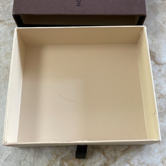 Louis Vuitton wallet size box- BOX only - Picture 6 of 10